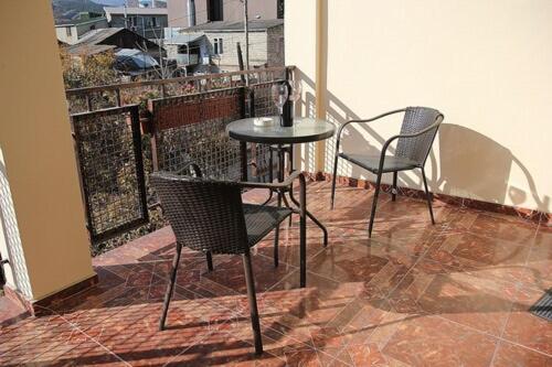 Hotel Dany Tbilisi Bagian luar foto