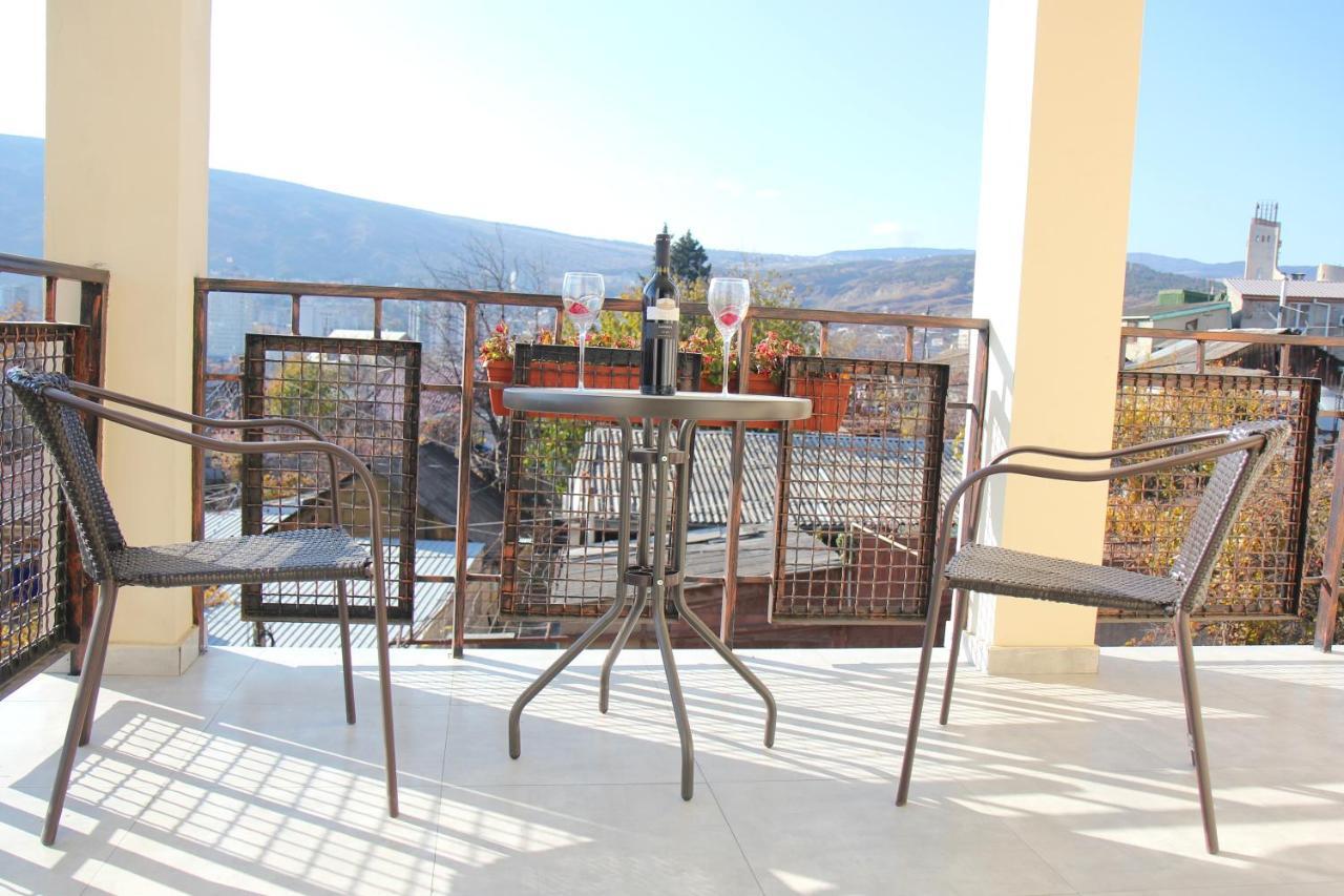 Hotel Dany Tbilisi Bagian luar foto