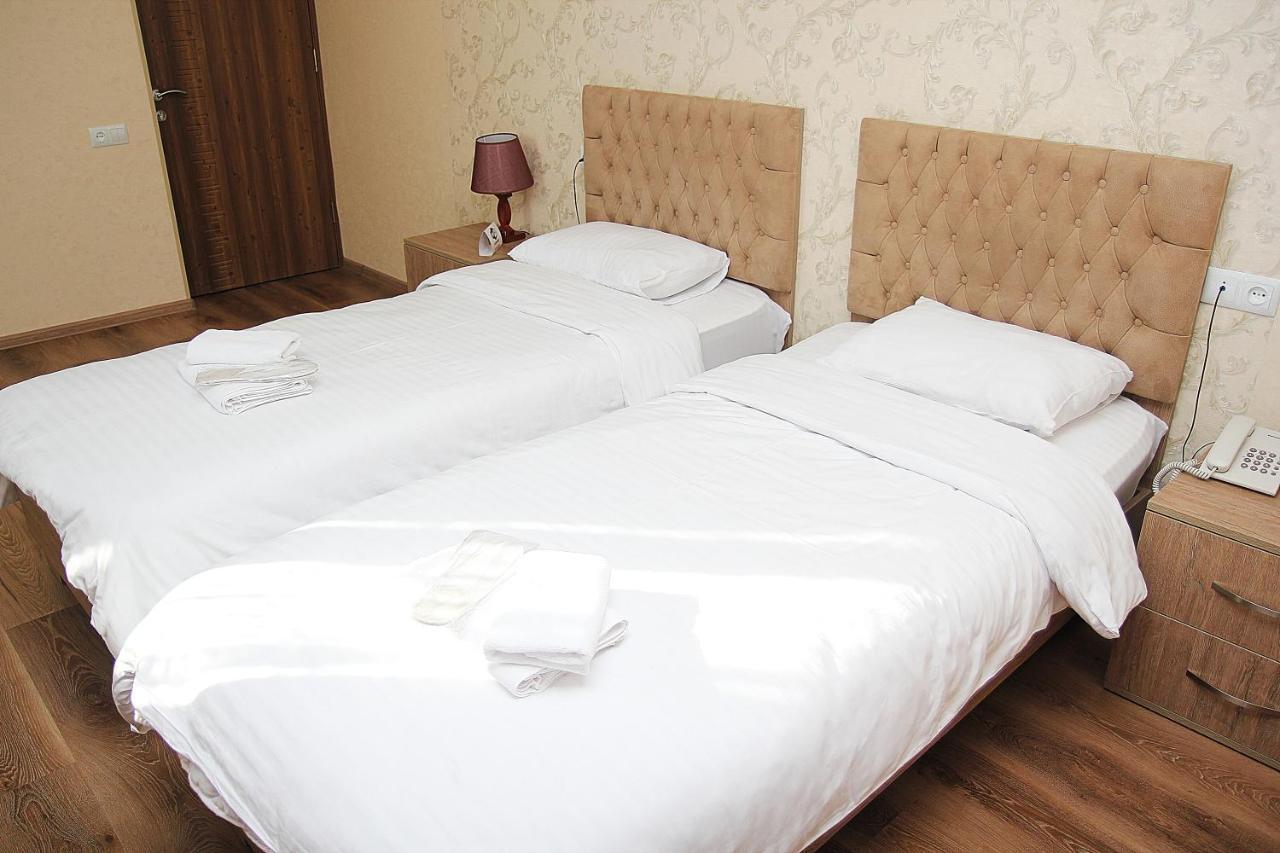 Hotel Dany Tbilisi Bagian luar foto